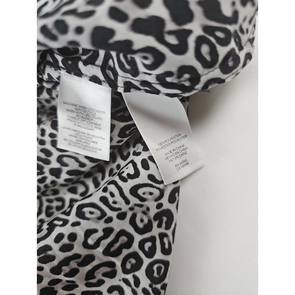 Jones New York Animal Print Shirt Silky Black White Leopard Roll Sleeve Sz M - Picture 2 of 7
